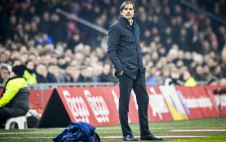 ‘Boeren’ spelen ‘schijtbakkenvoetbal’