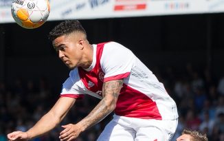 ‘Kleine Kluivert’ gevangen in een web