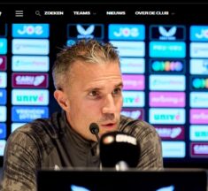 Tegenwind voor Van Persie