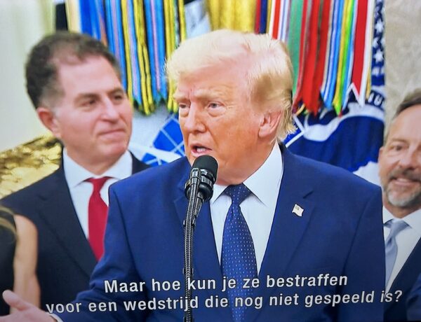 Trump raaskalt, 2 minuten en 20 seconden lang