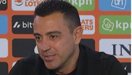 Xavi looft de ‘universiteit’