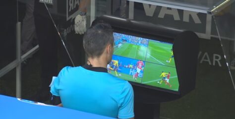 Tien jaar VAR – van vangnet tot valkuil